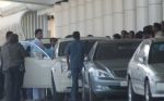 Abhishek Bachchan with Aishwarya leaves for home with her baby in  Jalsa, Pratiksha, Mumbai on 21st Nov 2011 (12).JPG