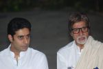Abhishek Bachchan, Amitabh Bachchan press meet at home in Janak, Mumbai on 22nd Nov 2011 (9).JPG