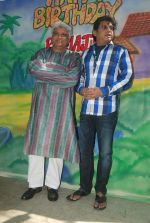 Javed Akhtar, Amit Kumar at Ruma Devi_s birthday in Juhu, Mumbai on 21st Nov 2011 (96).JPG