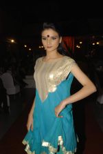 at Designer Aarti Gupta showcases her collection in Wedding Cafe on 23rd Nov 2011 (25).JPG