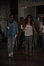 Priyanka Chopra, Ranbir Kapoor snapped returning from Barfee shoot in Mumbai airport on 24th Nov 2011 (2).JPG