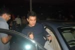 Aamir Khan snapped at the Mumbai airport on 25th Nov 2011 (1).JPG