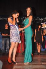 Poonam Pandey at Rotaract Club of HR College personality contest in Y B Chauhan on 26th Nov 2011 (13).JPG