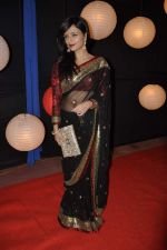 Roshni Chopra at Zee Rishtey Awards in Andheri Sports Complex on 26th Nov 2011 (51).JPG