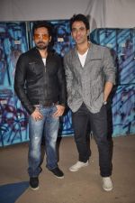 Tusshar Kapoor, Emraan Hashmi at The Dirty Picture promotion on the sets of Big Boss 5 in Lonavala on 26th Nov 2011 (95).JPG