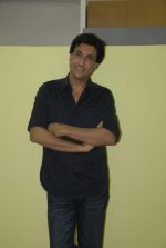 Shiamak Dawar promotes Puss in Boots at Mahalaxmi on 29th Nov 2011 (1).jpg