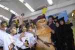 Shiamak Dawar promotes Puss in Boots at Mahalaxmi on 29th Nov 2011 (27).jpg
