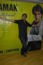 Shiamak Dawar promotes Puss in Boots at Mahalaxmi on 29th Nov 2011 (30).jpg