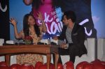 Kareena Kapoor, Imran Khan at the launch of Ek Main Aur Ekk Tu first look in Taj Lands End on 30th Nov 2011 (25).JPG
