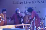 Pandit Vishwa Mohan Bhatt, Toumani Diabate at Toumani Diabate_s show in RWITC on 30th Nov 2011 (110).JPG