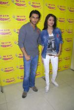 Anushka Sharma, Ranveer Singh promote their film Ladies VS Ricky Bahl at 98.3 FM Radio Mirchi in Lower Parel on 1st Dec 2011 (14).JPG