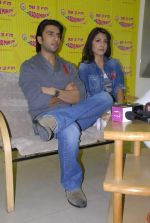 Anushka Sharma, Ranveer Singh promote their film Ladies VS Ricky Bahl at 98.3 FM Radio Mirchi in Lower Parel on 1st Dec 2011 (41).JPG
