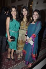 Nisha Jamwal at Namaste America Hussain auction dinner in Trident, Mumbai on 2nd Dec 2011 (34).JPG