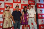 Shreyas Talpade, Shibani Kashyap, Dilip Joshi, Disha Vakani at BIG Star Entertainment Awards 2011 in Mumbai on 24th Dec 2011 (20).JPG