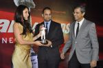Kareena Kapoor grace Top Gear awards in ITC, Parel, Mumbai on 3rd Dec 2011 (5).JPG