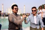 Tom Cruise, Anil Kapoor at the Taj Mahal, Delhi on 3rd Dec 2011 (25).JPG