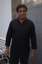 Raj Babbar speak to media about Dev Anand on 4th Dec 2011 (14).JPG