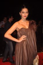 Sonam Kapoor at the special screening of Mission Impossible - Ghost Protocol in Imax on 4th Dec 2011 (137).JPG
