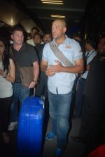 Andrew Symonds snapped at the Mumbai airport on 5th Dec 2011 (29).JPG