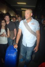 Andrew Symonds snapped at the Mumbai airport on 5th Dec 2011 (30).JPG