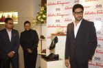 Abhishek Bachchan at Salvatore Ferrogama event in Oberoi on 7th Dec 2011 (18).JPG