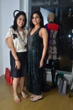 at Aarna Fashion exhibition in BMB Art Gallery on 9th Dec 2011 (138).JPG