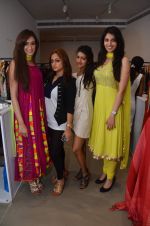 at Aarna Fashion exhibition in BMB Art Gallery on 9th Dec 2011 (150).JPG