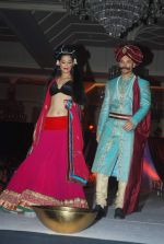 Model walk the ramp for Nisha Sagar_s bridal show in Trident on 10th Dec 2011 (111).JPG