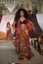 Model walk the ramp for Nisha Sagar_s bridal show in Trident on 10th Dec 2011 (27).JPG