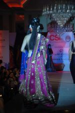 Model walk the ramp for Nisha Sagar_s bridal show in Trident on 10th Dec 2011 (67).JPG