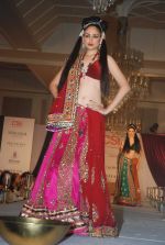 Model walk the ramp for Nisha Sagar_s bridal show in Trident on 10th Dec 2011 (78).JPG
