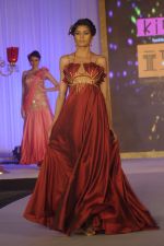 Model walk the ramp for Kimaya fashion show at Trrain Retail Awards in Taj Land_s End on 12th Dec 2011 (105).JPG