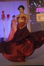 Model walk the ramp for Kimaya fashion show at Trrain Retail Awards in Taj Land_s End on 12th Dec 2011 (106).JPG