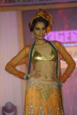 Model walk the ramp for Kimaya fashion show at Trrain Retail Awards in Taj Land_s End on 12th Dec 2011 (114).JPG