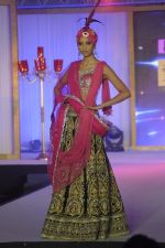 Model walk the ramp for Kimaya fashion show at Trrain Retail Awards in Taj Land_s End on 12th Dec 2011 (127).JPG