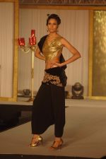 Model walk the ramp for Kimaya fashion show at Trrain Retail Awards in Taj Land_s End on 12th Dec 2011 (41).JPG