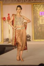Model walk the ramp for Kimaya fashion show at Trrain Retail Awards in Taj Land_s End on 12th Dec 2011 (49).JPG