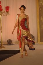 Model walk the ramp for Kimaya fashion show at Trrain Retail Awards in Taj Land_s End on 12th Dec 2011 (52).JPG