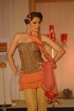 Model walk the ramp for Kimaya fashion show at Trrain Retail Awards in Taj Land_s End on 12th Dec 2011.JPG