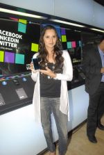 Sania Mirza at Nokia mobile launch in Colaba on 13th Dec 2011 (25).JPG