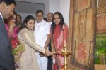 Shabana Azmi at Preksha Lal art exhibition in Kalaghoda on 13th Dec 2011 (15).JPG