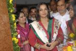 Shabana Azmi at Preksha Lal art exhibition in Kalaghoda on 13th Dec 2011 (8).JPG