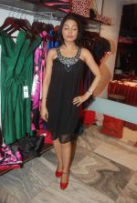at GOLMAAL Store celebrates its 6th anniversary in Mumbai on 11th Dec 2011 (113).JPG