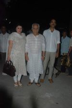 Ramesh Sippy, Kiran Sippy, Rohan Sippy at Dev Anand_s prayer meet in Mehboob on 16th Dec 2011 (68).JPG