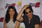 Priyanka Chopra, Shahrukh Khan at Don 2 Game Launch in Mumbai on 17th Dec 2011 (32).JPG