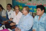 Salim Khan, Gajendra Chauhan at Basera NGO food distribution event on 18th Dec 2011 (23).JPG