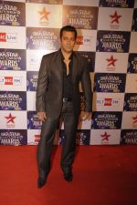 Salman Khan at BIG star awards 2011 in Bhavans, Mumbai on 18th Dec 2011 (109).JPG