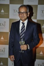 at the launch of The Taj Book in The Taj Hotel, Mumbai on 18th Dec 2011 (40).JPG