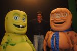 Shahrukh Khan at a special series DON in 20 Seconds on 9XM Investigates on 19th Dec 2011 (5).JPG