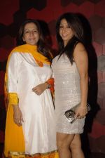 Krishika Lulla at the launch of Madhurima Nigam_s mens wear line in Trilogy o 20th Dec 2011 (7).JPG
